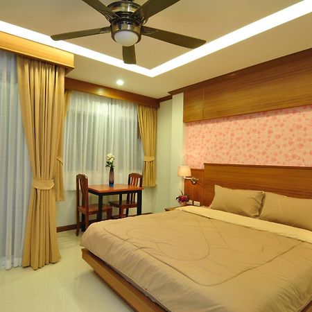 Green Harbor Hotel & Service Apartment Patong Ngoại thất bức ảnh