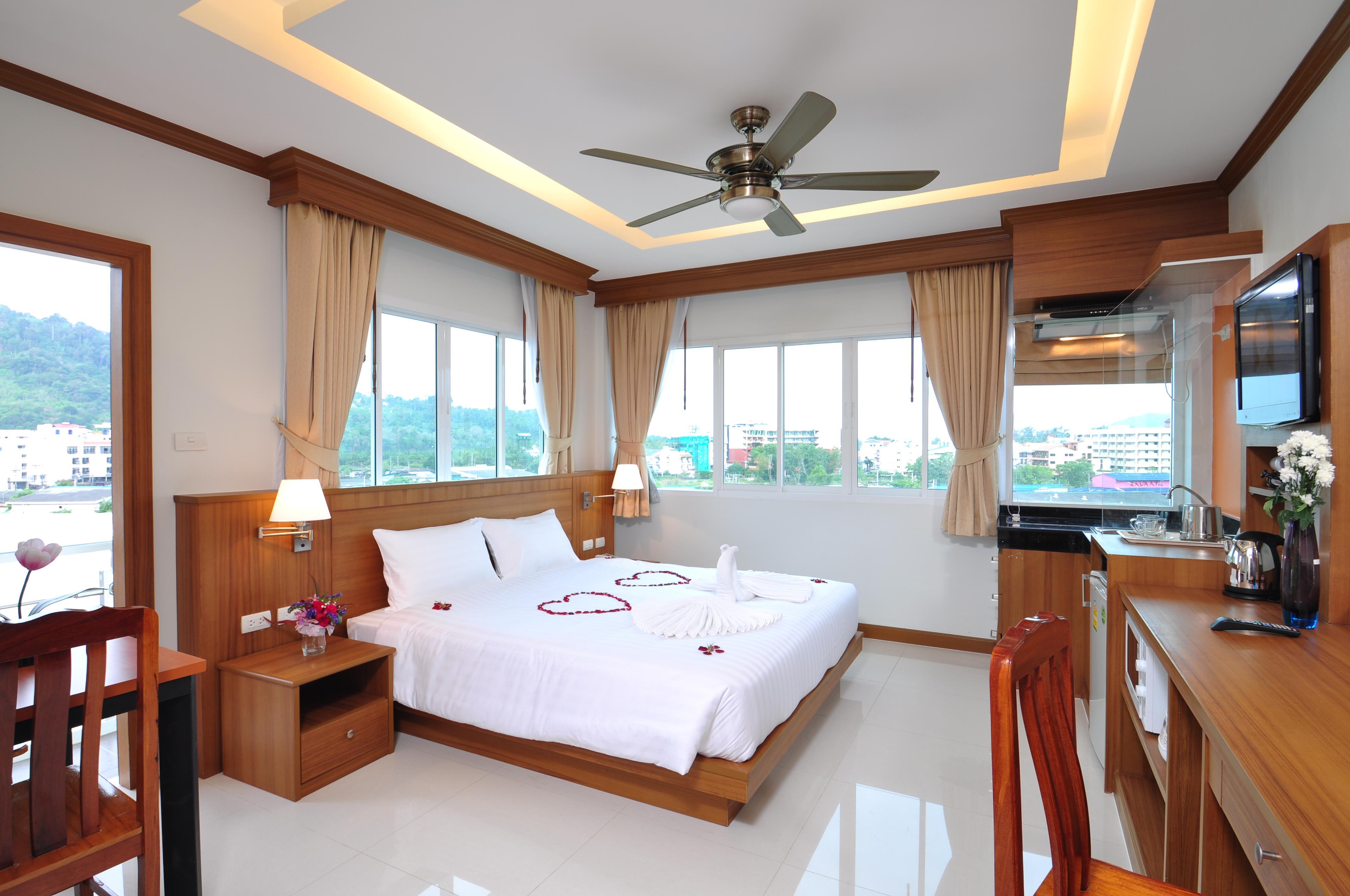 Green Harbor Hotel & Service Apartment Patong Ngoại thất bức ảnh