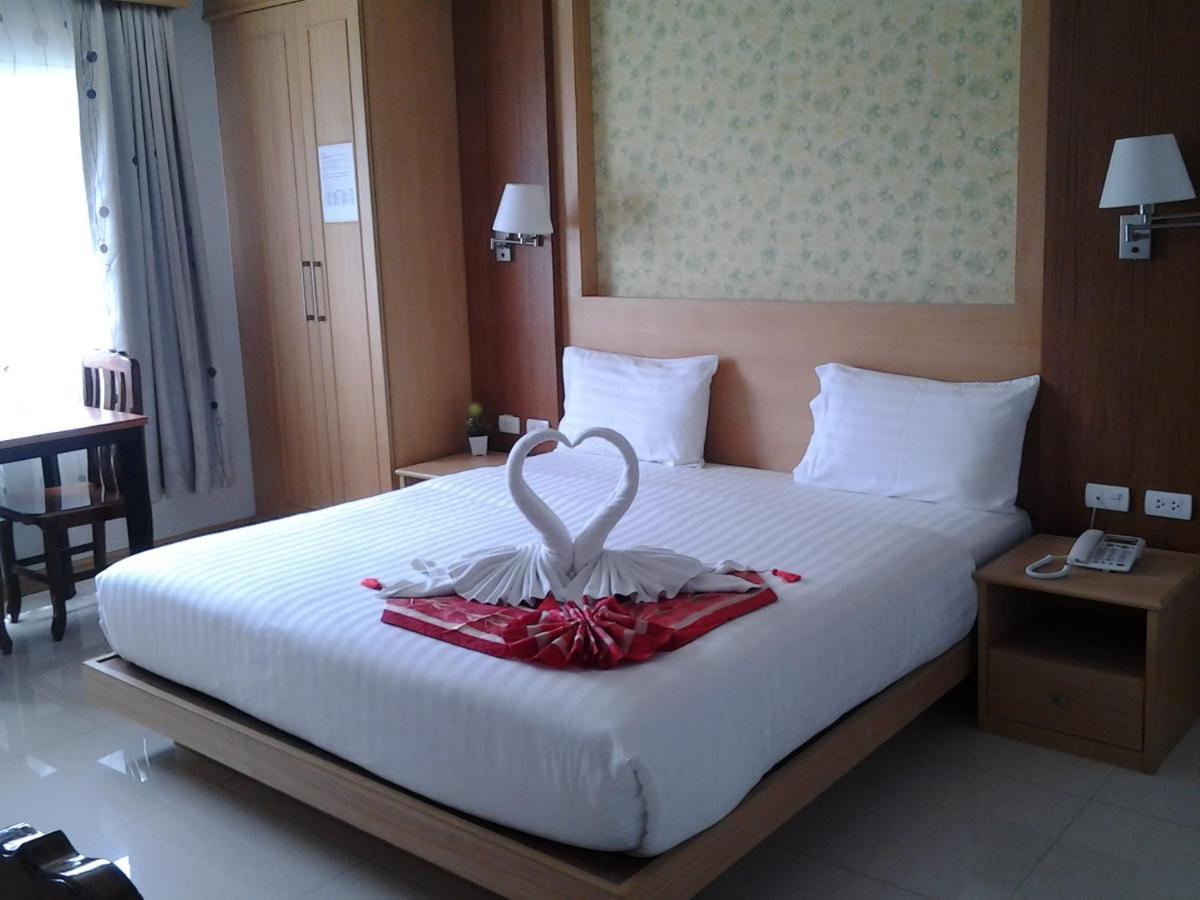 Green Harbor Hotel & Service Apartment Patong Ngoại thất bức ảnh