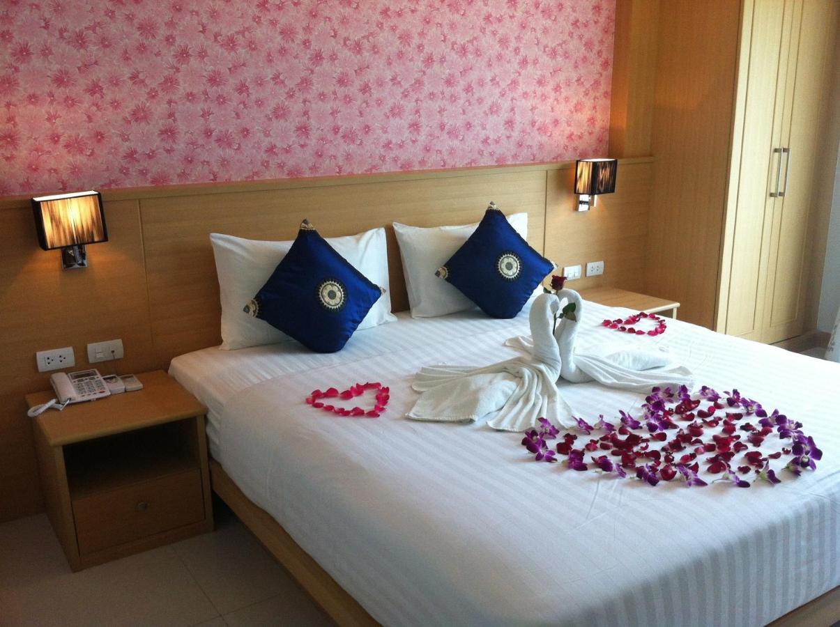Green Harbor Hotel & Service Apartment Patong Ngoại thất bức ảnh
