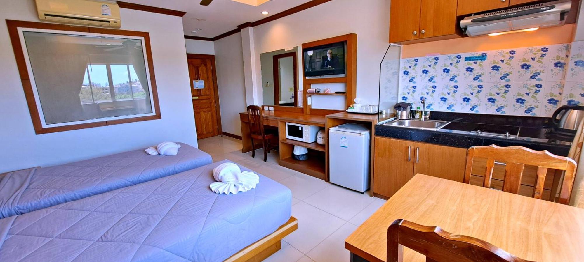 Green Harbor Hotel & Service Apartment Patong Ngoại thất bức ảnh