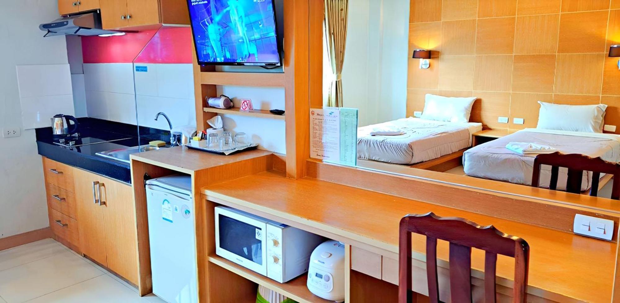 Green Harbor Hotel & Service Apartment Patong Ngoại thất bức ảnh