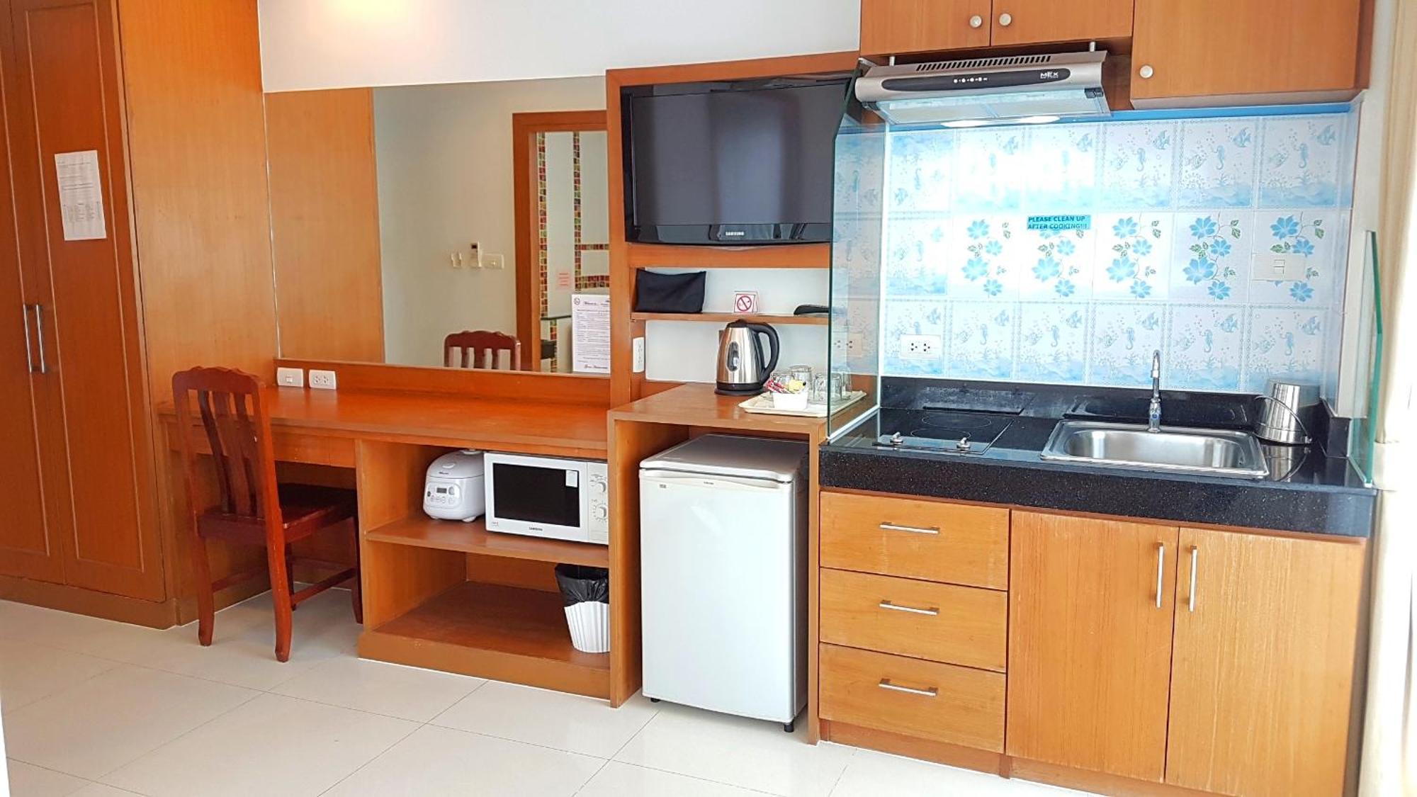 Green Harbor Hotel & Service Apartment Patong Ngoại thất bức ảnh